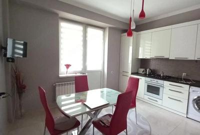 Apartament cu 2 camere decomandat în Tei