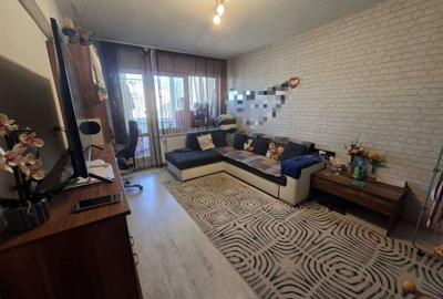 Apartament cu 3 camere decomandat în Tudor - 2