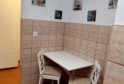 Apartament cu 2 camere decomandat în Confecții - 4