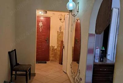 Apartament cu 3 camere semidecomandat în Micro 16 - 5