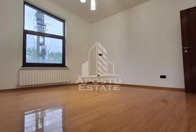 Spațiu comercial, de 160 mp, în Subcetate - 12