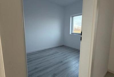 Casă cu 5 camere cu Teren 305 Mp în Remetea Mare - 6