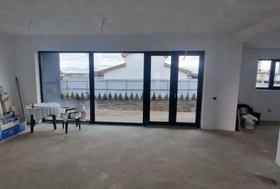 Casă cu 7 camere cu Teren 500 Mp în Hărman - 2