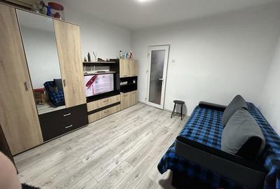 Garsonieră decomandată în CET - 3