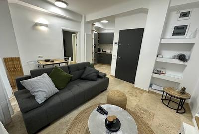 In the center, on a quiet pedestrian street, fully equipped, 2 amazing rooms - 4