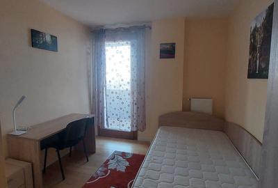Apartament cu 3 camere nedecomandat în Circumvalațiunii - 1
