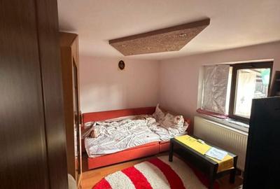 Casă cu 4 camere cu Teren 247 Mp în Central - 7