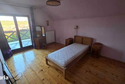 Casă cu 4 camere decomandat cu Canalizare în Corunca - 11