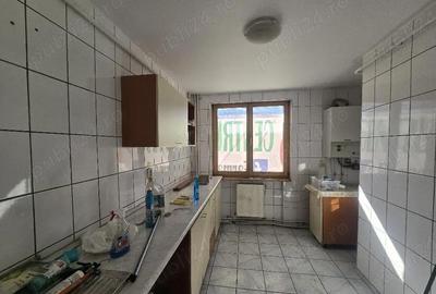 Spațiu comercial, de 67 mp, în Central - 3