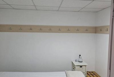 Apartament cu 4 camere decomandat în - 6