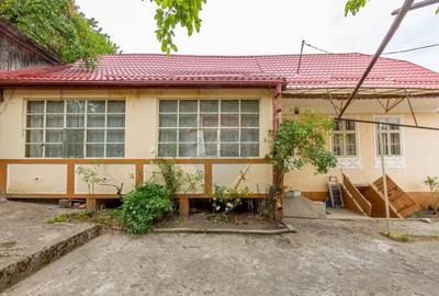 Casă cu 5 camere cu Teren 378 Mp în Purcăreni - 16