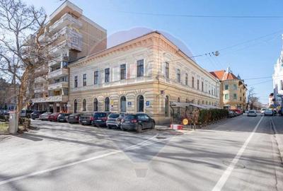 De inchiriat Apartament cu 4 camere Ultracentral, Parcul... - 1