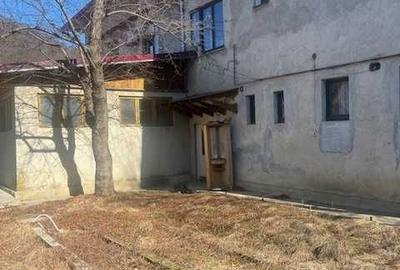 Spațiu comercial, de 1,400 mp, în Central - 4