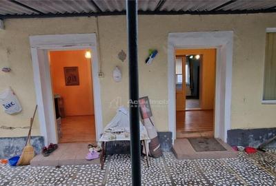 Resita Casa la Pret de Apartament,Parter, Etj 1 si Pod, Zona - 4