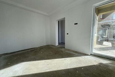 Casă cu 5 camere cu Teren 350 Mp în Moșnița Veche - 12