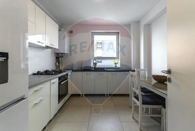 Apartament cu 2 camere decomandat, mobilat în Tractorul - 2