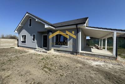 Casă individuală cu 4 camere cu Canalizare în Utvin - 11