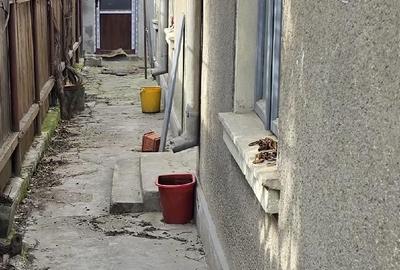 Casă cu 3 camere cu Teren 150 Mp în Central - 1