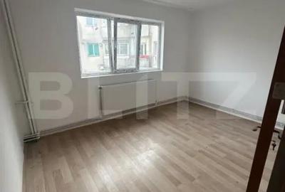 Apartament cu 2 camere semidecomandat în Micro 11
