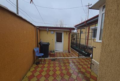 Casă individuală cu 4 camere cu Canalizare în Trocadero - 2