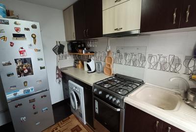 Apartament cu 2 camere semidecomandat, mobilat în Podu Roș - 4
