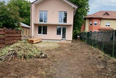 Saftica DN1 4Cam 3Bai Casa 2023 Curte 366mp Libera Pozitie Buna - 2