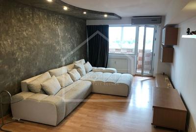 Apartament cu 3 camere decomandat în Aviatorilor