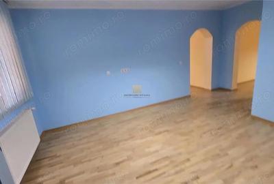 Spațiu comercial, de 65 mp, în Central - 6