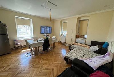 Casă cu Teren 1006 Mp în Diniaș - 2