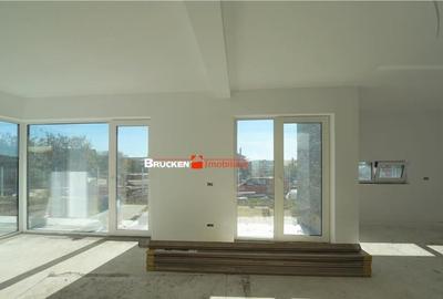 Casă cu 4 camere cu Teren 570 Mp în Iorga - 11