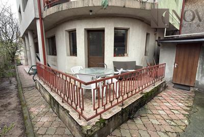 Casă individuală cu 8 camere cu Canalizare în Apărătorii Patriei - 3