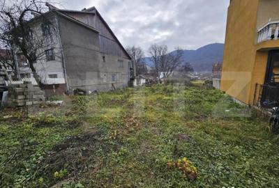 Teren de 1390 mp, în Central - 1