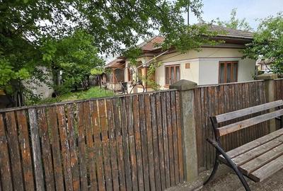Casă cu 4 camere cu Teren 700 Mp în Malu - 2