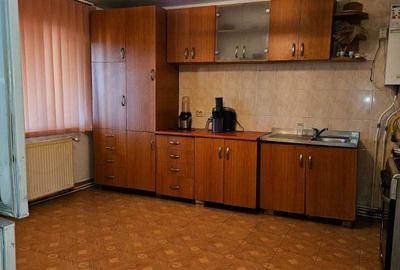 Casă cu 4 camere în Bărbătești - 1