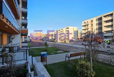 Birou, de 77 mp, în Tractorul - 9