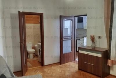 Garsonieră decomandată în Central