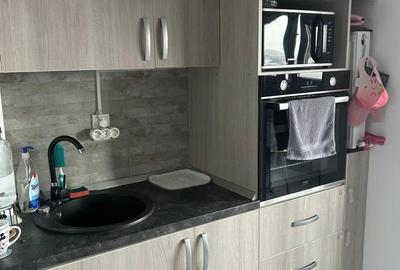 Apartament cu 3 camere decomandat în Titan - 2