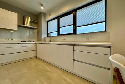 Apartament cu 4 camere decomandat în Herăstrău - 6