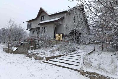 Teren 4800 mp cu Livada si Casa Nefinalizata - Adancata! - 1