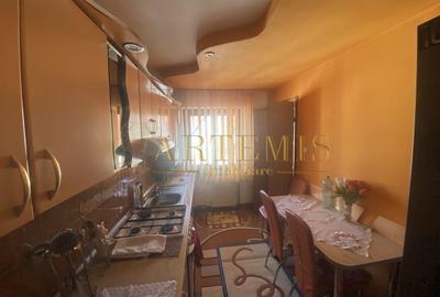 Apartament de 2 camere, decomandat, 57 mp., zona Subcetate - 1