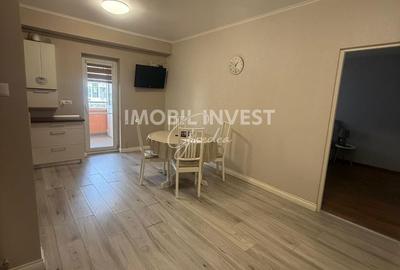 Apartament cu 3 camere în Cetate