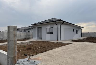 Casa parter, 127 mp utili, la cheie, 600 mp teren, Pielesti - 11