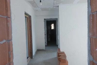 Casa Snagov - Tancabesti deschidere lac 25m D+P+E - 4