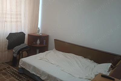 Vand apartament cu 2 camere, gaz, zona stomatologie