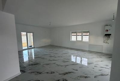 Casă individuală cu 3 camere cu Canalizare în Sântandrei - 3