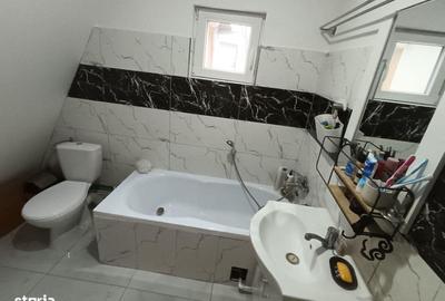 Casă cu 2 camere cu Teren 1000 Mp în Rociu - 1