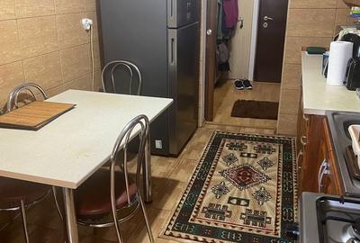 Apartament cu 2 camere decomandat în Km 5 - 2