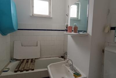 Apartament 4 camere, de vânzare, în Gheorgheni, decomandat, 2 băi, etaj 2 din 4 - 6