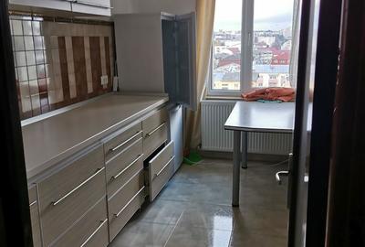 Apartament cu 3 camere în George Enescu - 2