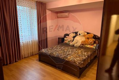 VANZARE Apartament cu 3 camere in zona Voluntari - 14